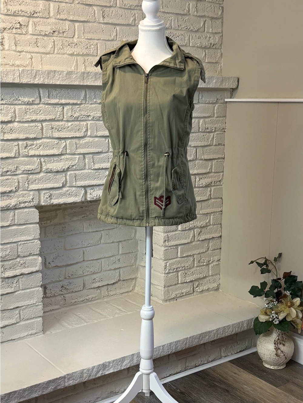 YMI Collection Olive Green Utility Cargo Vest Removable Hood Size S